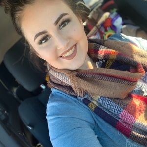 Meet your Posher, Amanda